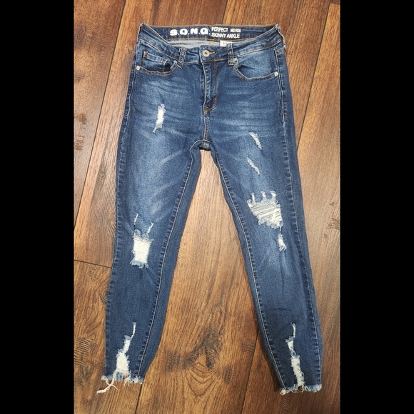 Cute Distressed Jeans - Picture 8 of 15